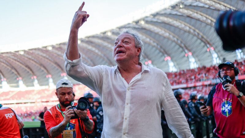 Estátua de Abel Braga será inaugurada pelo Inter em agosto; saiba detalhes do projeto