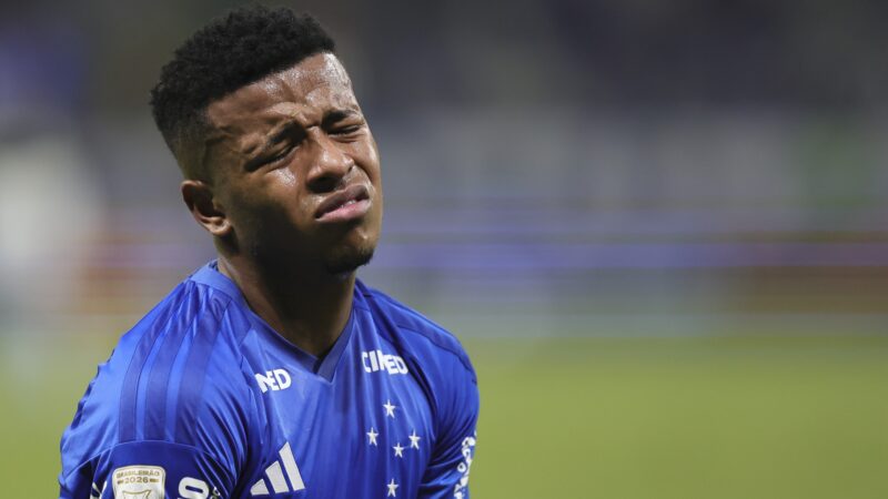 Atacante do Cruzeiro desabafa após ausência em lista do Equador para Copa: “Dói”