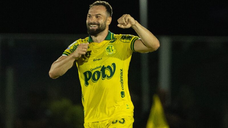Mirassol paga R$ 1,5 milhão ao Goiás e compra Edson Carioca