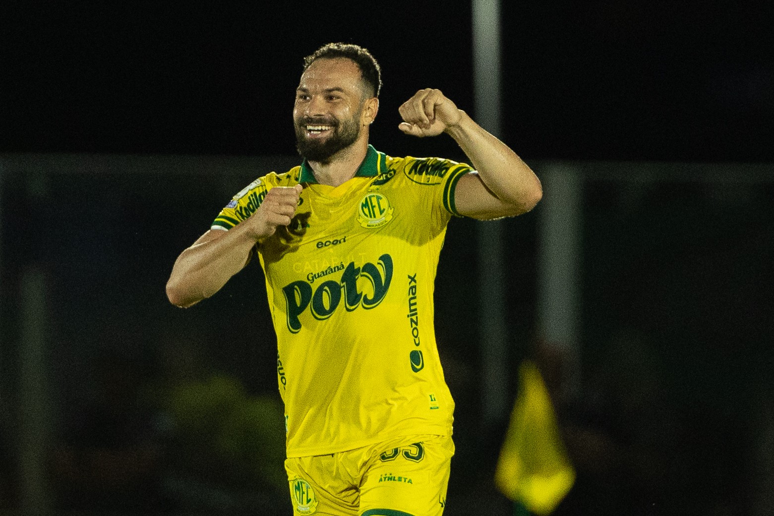 Mirassol paga R$ 1,5 milhão ao Goiás e compra Edson Carioca