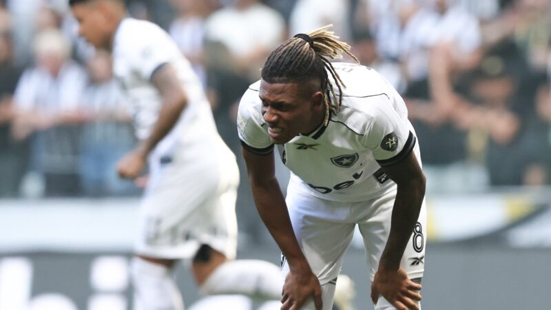 Textor explica negociação com Forest e detona postura de Danilo no Botafogo: “Não pode forçar a saída”