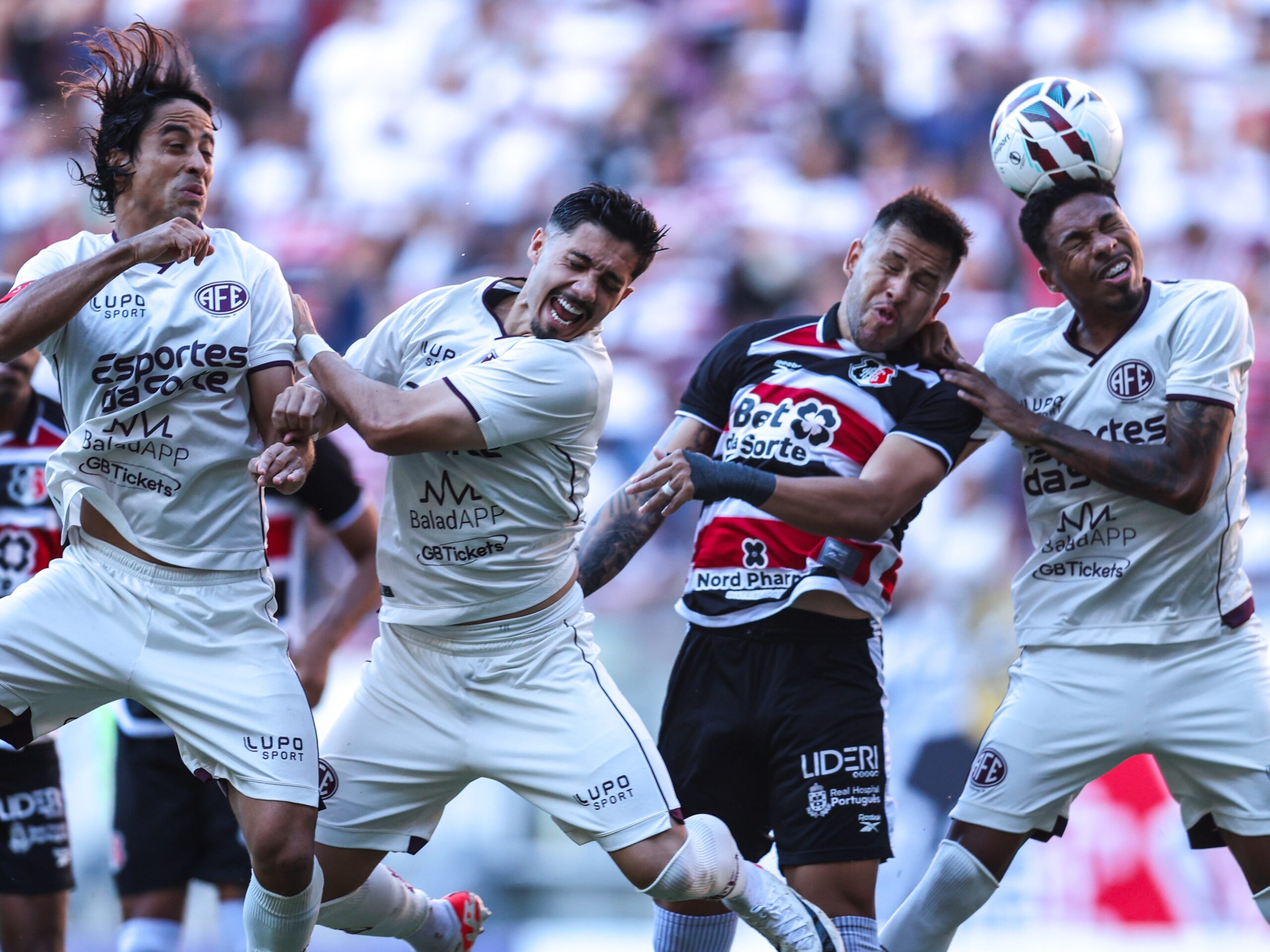 Rogério Corrêa liga alerta para gols sofridos em cruzamentos na Ferroviária