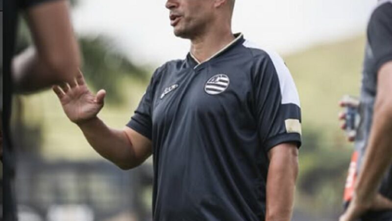 Alex lamenta pênalti perdido, expulsão e empate em casa contra Goiás: “Largamos dois pontos”