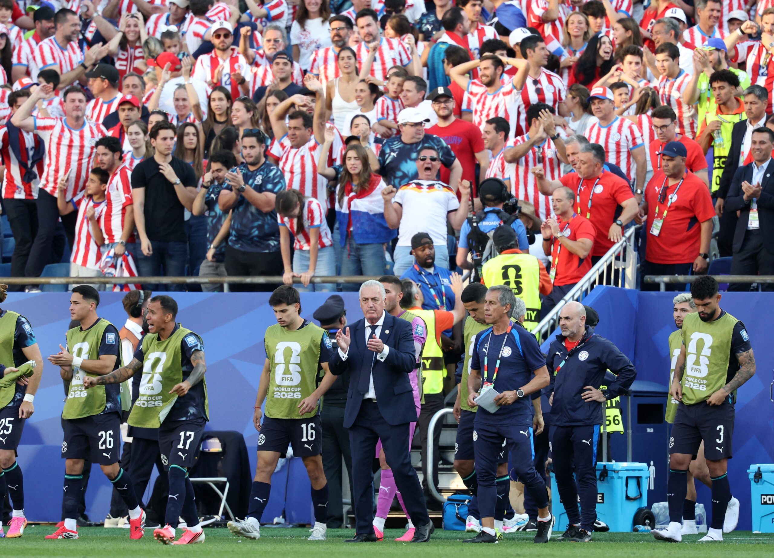Técnico do Paraguai comenta classificação sobre Alemanha: “Saíram de campo como lendas”