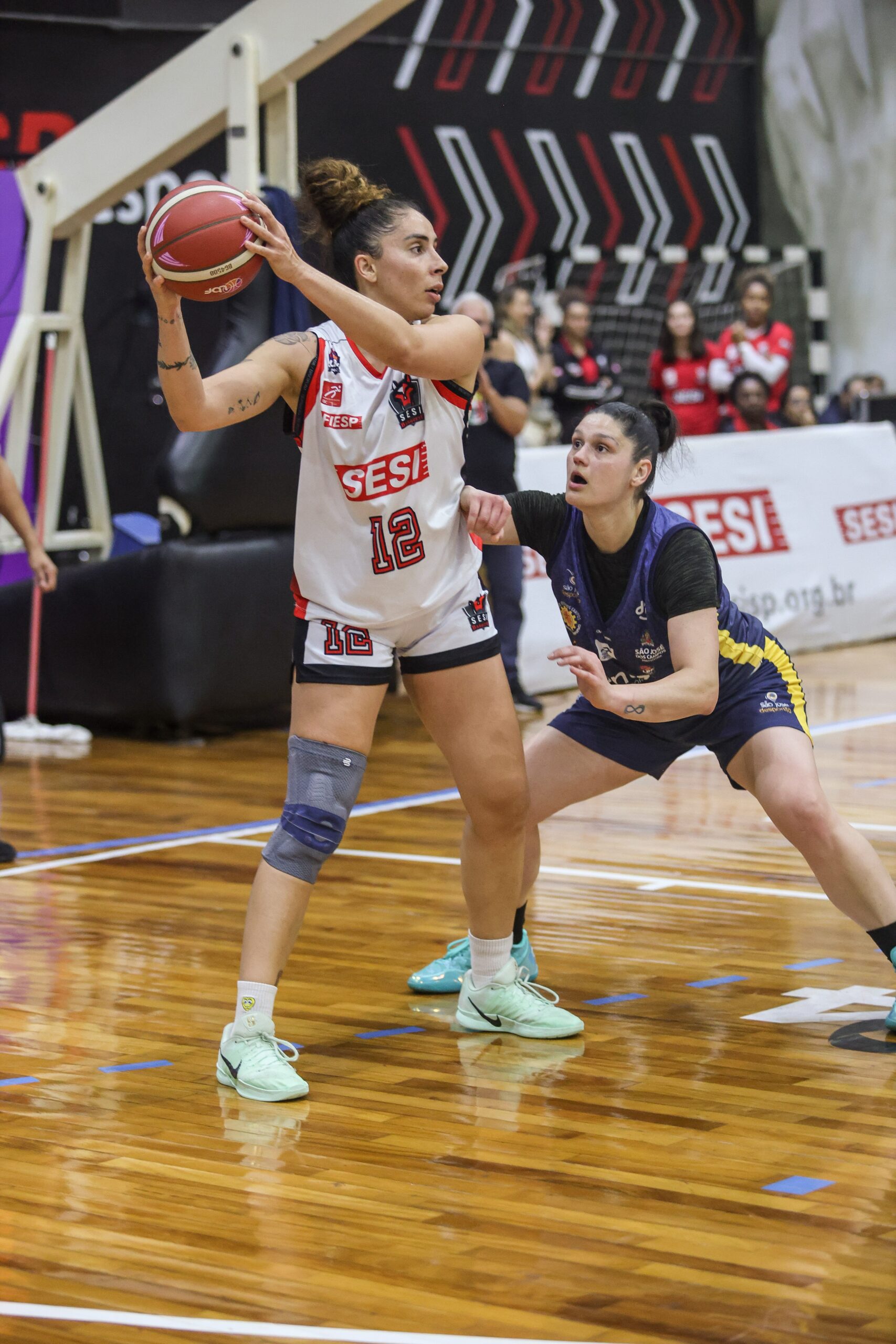 Sesi Araraquara fecha série contra o São José e avança para a semifinal da LBF