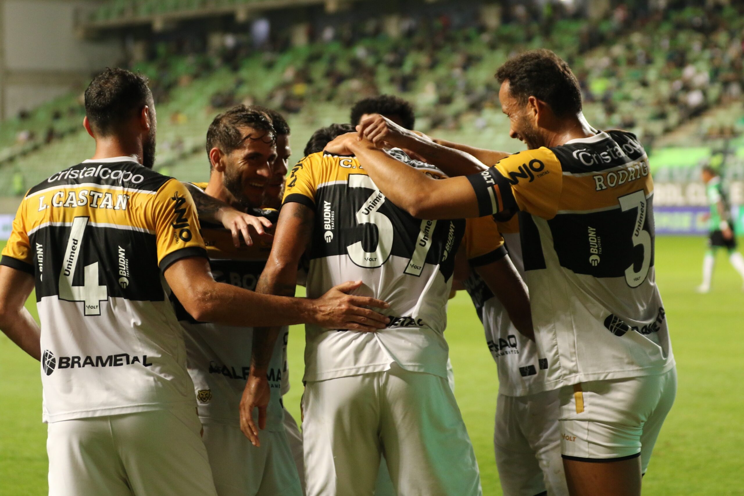 Criciúma x São Bernardo: equipes se enfrentaram apenas duas vezes há 13 anos