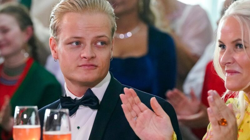 Filho da princesa herdeira da Noruega é condenado a 4 anos de prisão por estupros