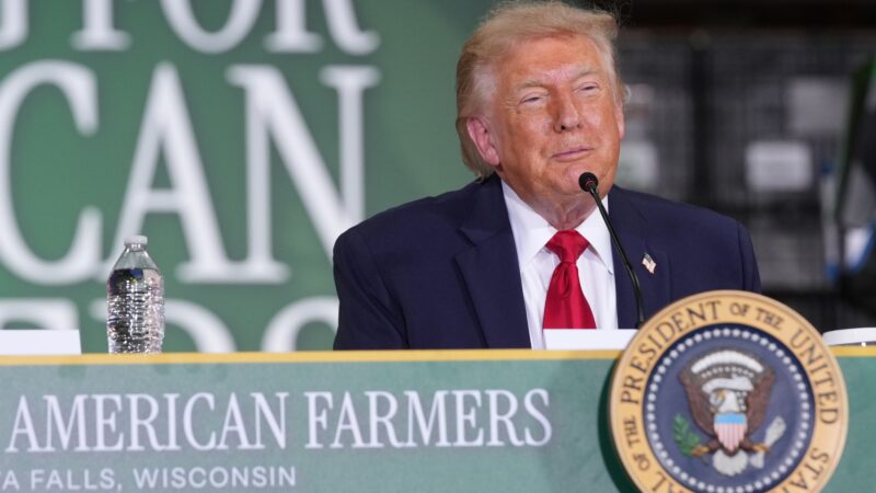 Trump abandona entrevista a emissora dos EUA após insultar jornalista e criticar imprensa; VÍDEO
