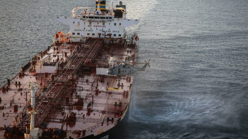 Forças britânicas interceptam petroleiro ligado à ‘frota fantasma’ da Rússia