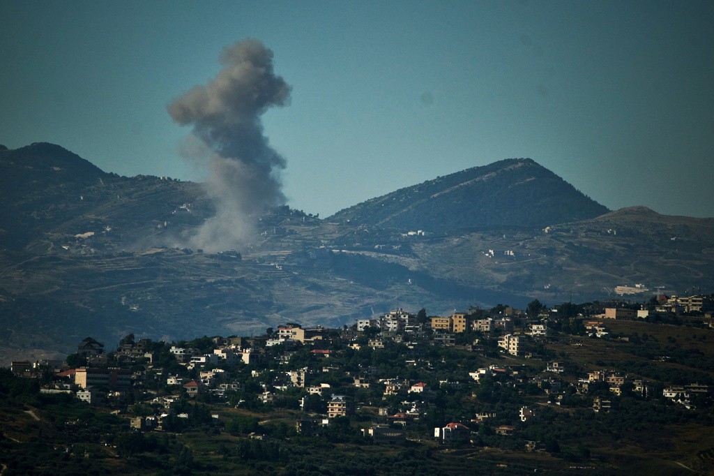 Ataques seguem no Líbano, apesar de cessar-fogo com Israel; 7 pessoas morreram, diz imprensa libanesa