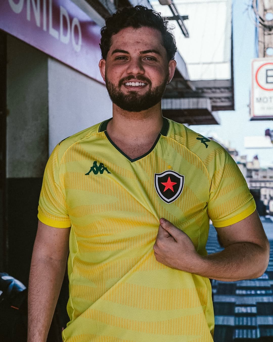 Botafogo-PB e Auto Esporte-PB lançam camisas especiais inspiradas na Seleção para a Copa