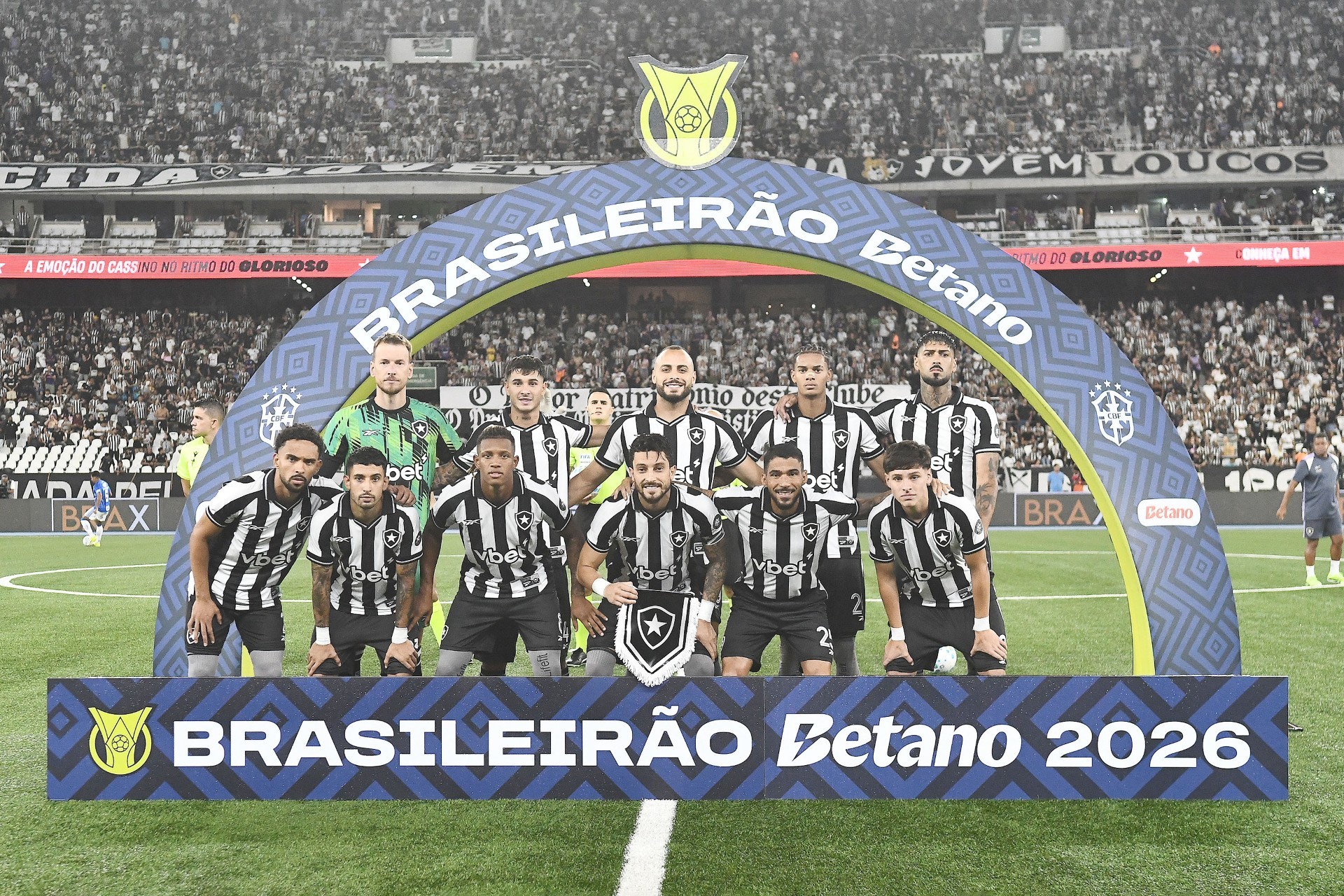 Goleada no Cruzeiro é eleita melhor jogo do Botafogo no primeiro semestre