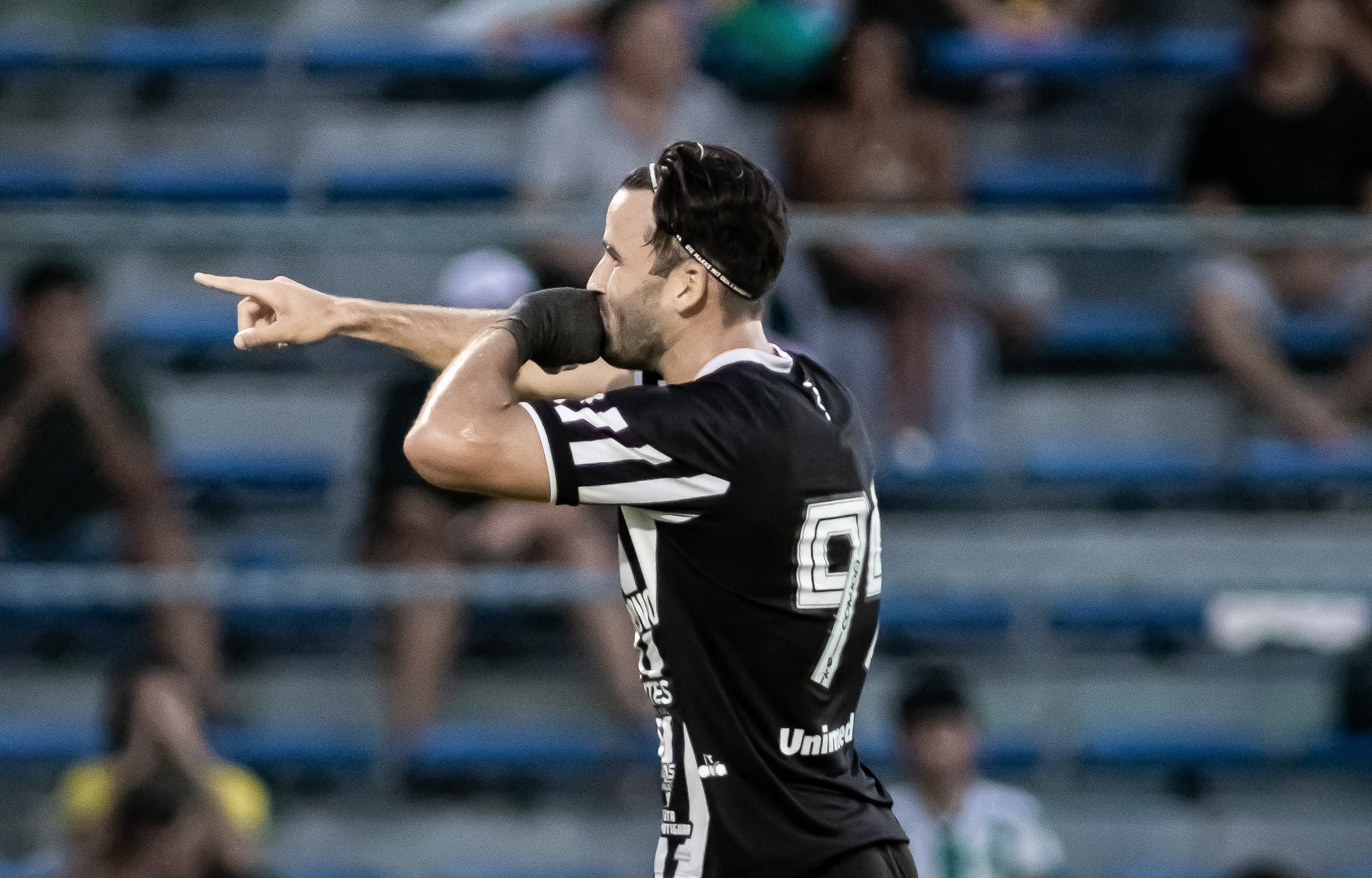 Brunão volta a marcar após dois meses e é herói do ABC em Teresina