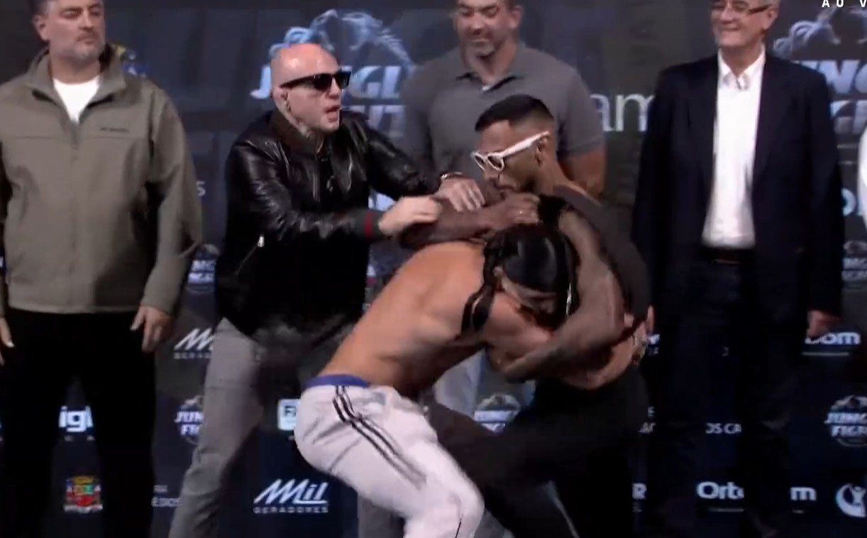 Jungle Fight 151: desafiante rouba cinturão do campeão em encarada