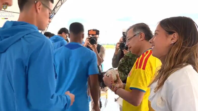 Do campo para a política: entenda o mal estar entre James Rodríguez e Petro às vésperas da Copa do Mundo