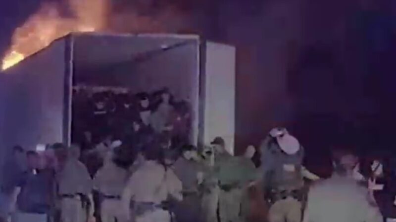 VÍDEO: Polícia dos EUA resgata 39 imigrantes de caminhão em chamas no Texas e prende grupo em seguida