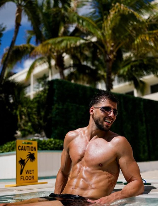 Rúben Dias rebate críticas por ida à praia e dá bronca na imprensa portuguesa por “má energia”