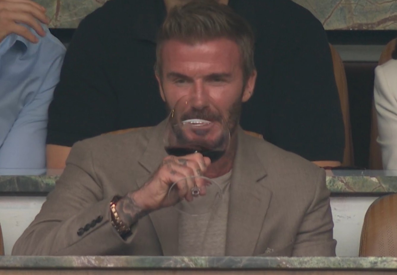 Beckham fatura milhões com propagandas nas pausas de hidratação da Copa; entenda