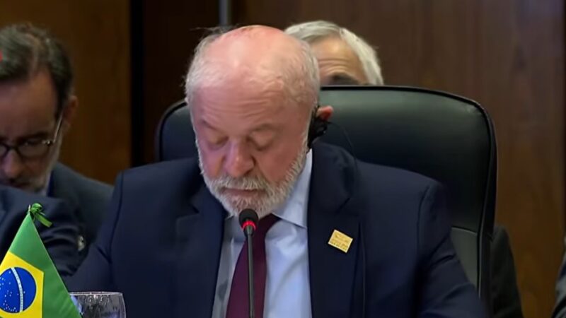 No Mercosul, Lula diz que vai disputar reeleição para ‘garantir’ democracia no Brasil