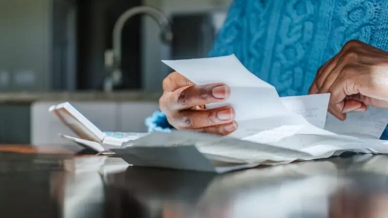Quaest: 10% dizem ter sido beneficiados pelo Novo Desenrola; endividamento atinge 69% da população
