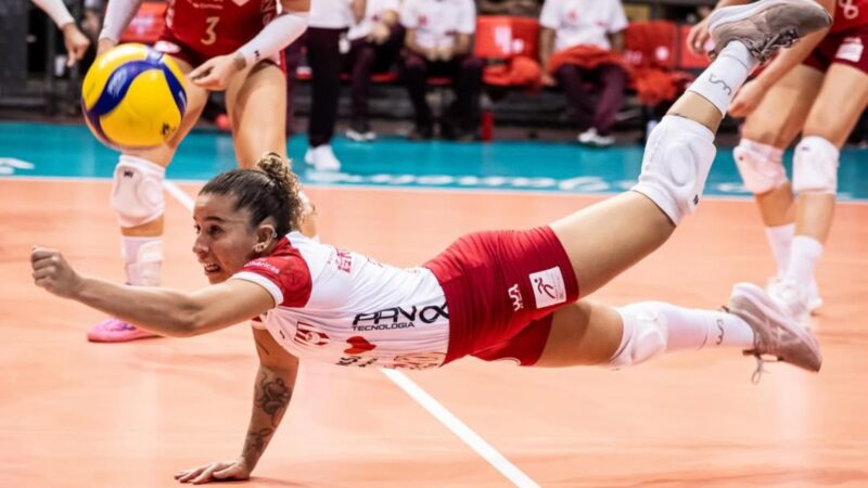 Sesi-Bauru contrata líbero Lelê para vaga de Léia e chega ao nono anúncio para a temporada