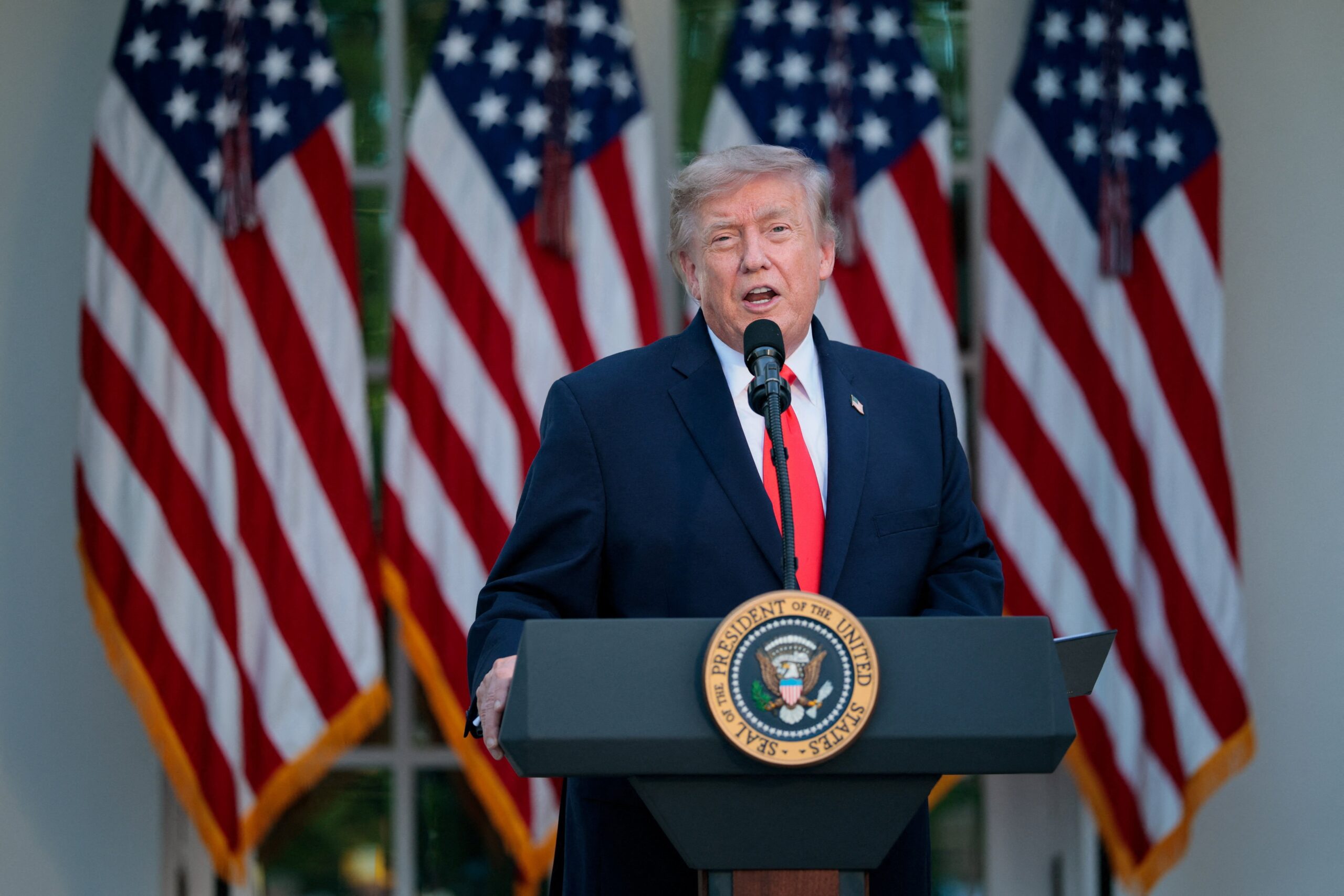 Trump pede que postos de gasolina reduzam preços nos EUA: ‘Se não, grandes problemas virão’
