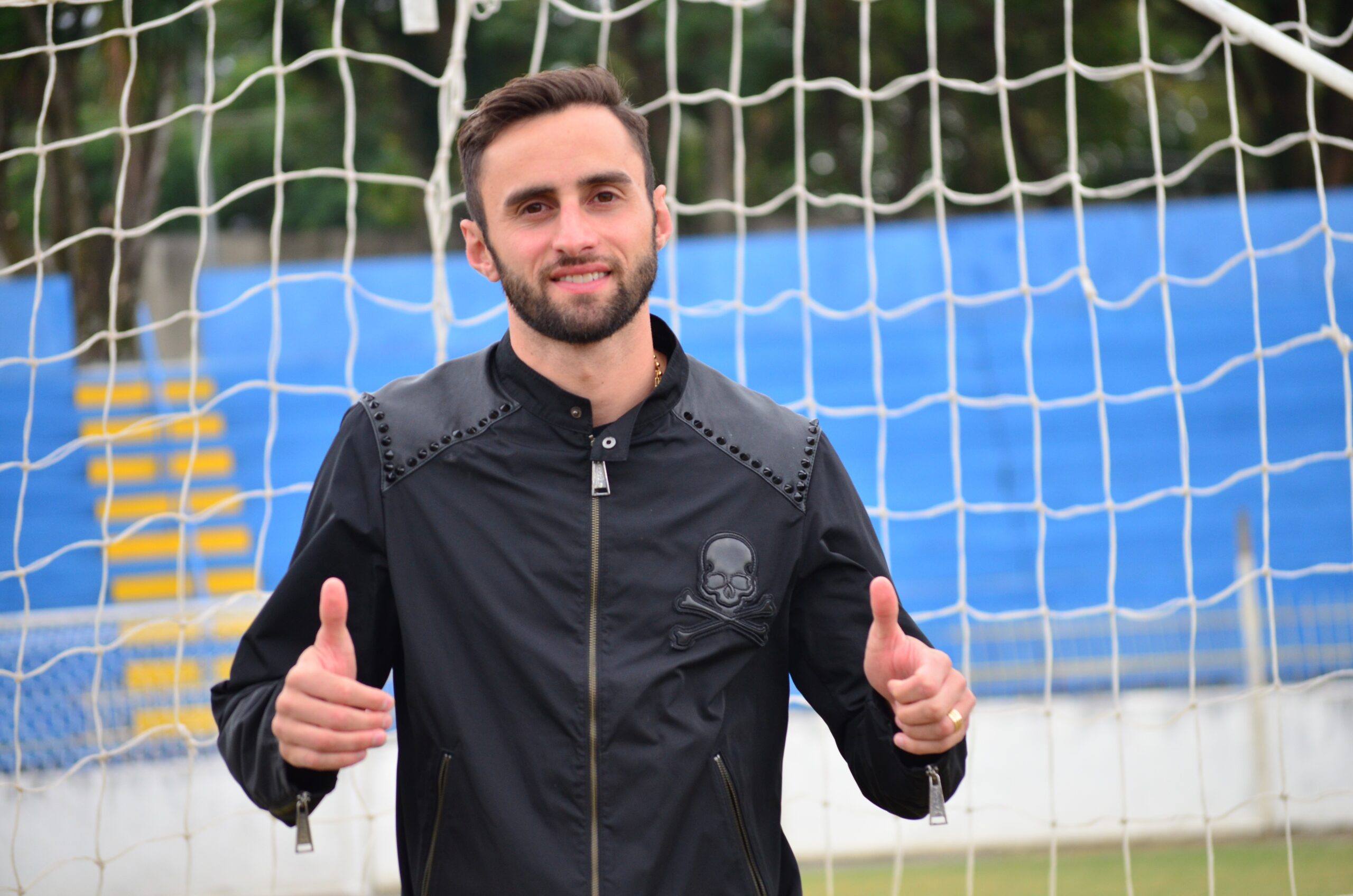 São José anuncia contratação do volante Maurício, ex-Fluminense