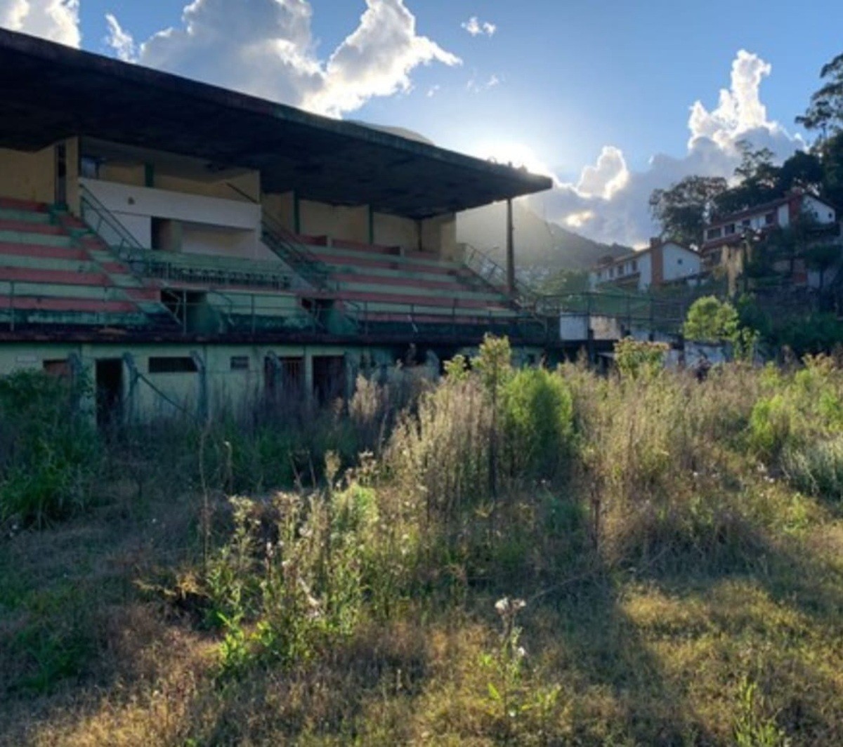 Estreia do Brasil na Copa reacende debate sobre estádio histórico em Teresópolis