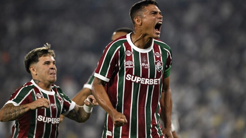 Bastidores: contratação de Thiago Silva teve lobby de Hulk, paciência nas férias e rápida reviravolta
