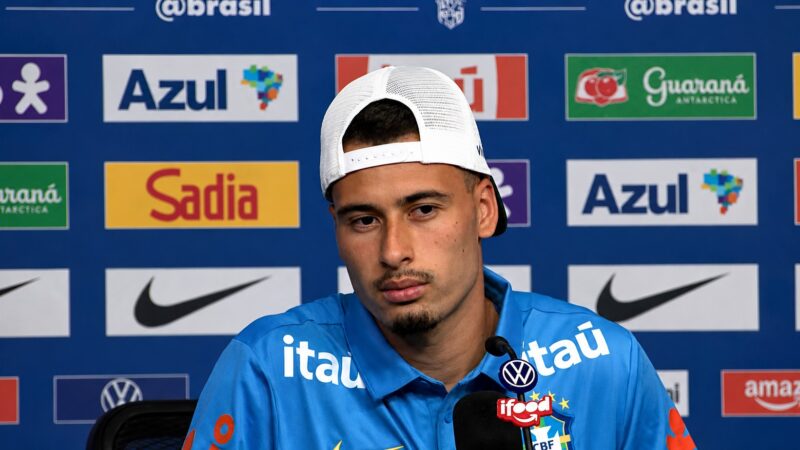 Martinelli diz que prefere jogar na esquerda e compara: “Premier League é mais intensa que a Copa”