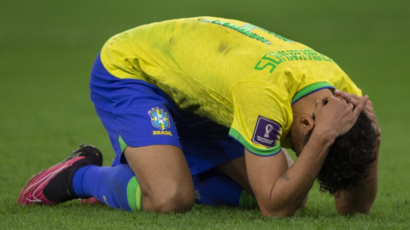 Esposa de Marquinhos revela trauma com Copa de 2022: “Ele nunca mais bateu nenhum pênalti”