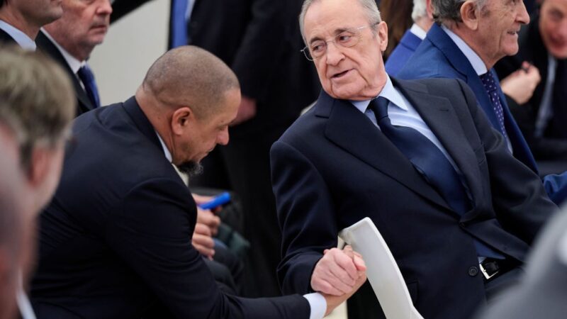 Roberto Carlos declara apoio a Florentino Pérez nas eleições do Real Madrid: “Melhor de todos os tempos”