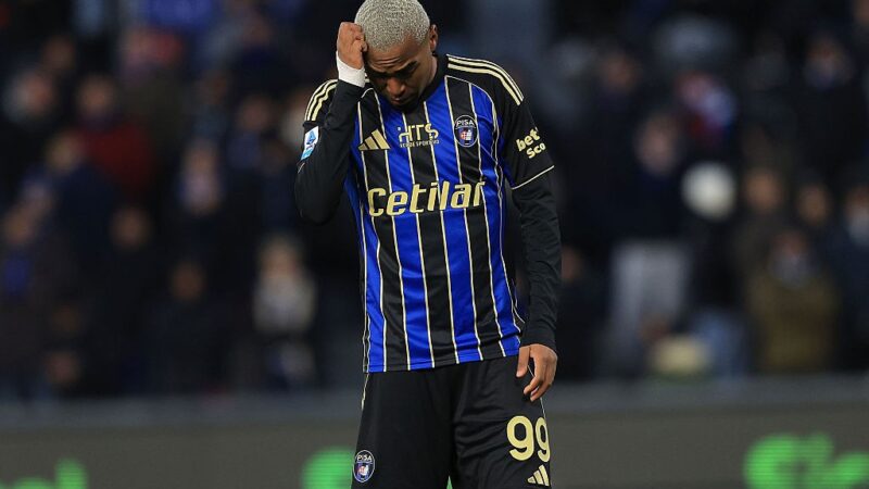 Apagado no Pisa, Lorran volta ao Flamengo e vive indefinição sobre futuro