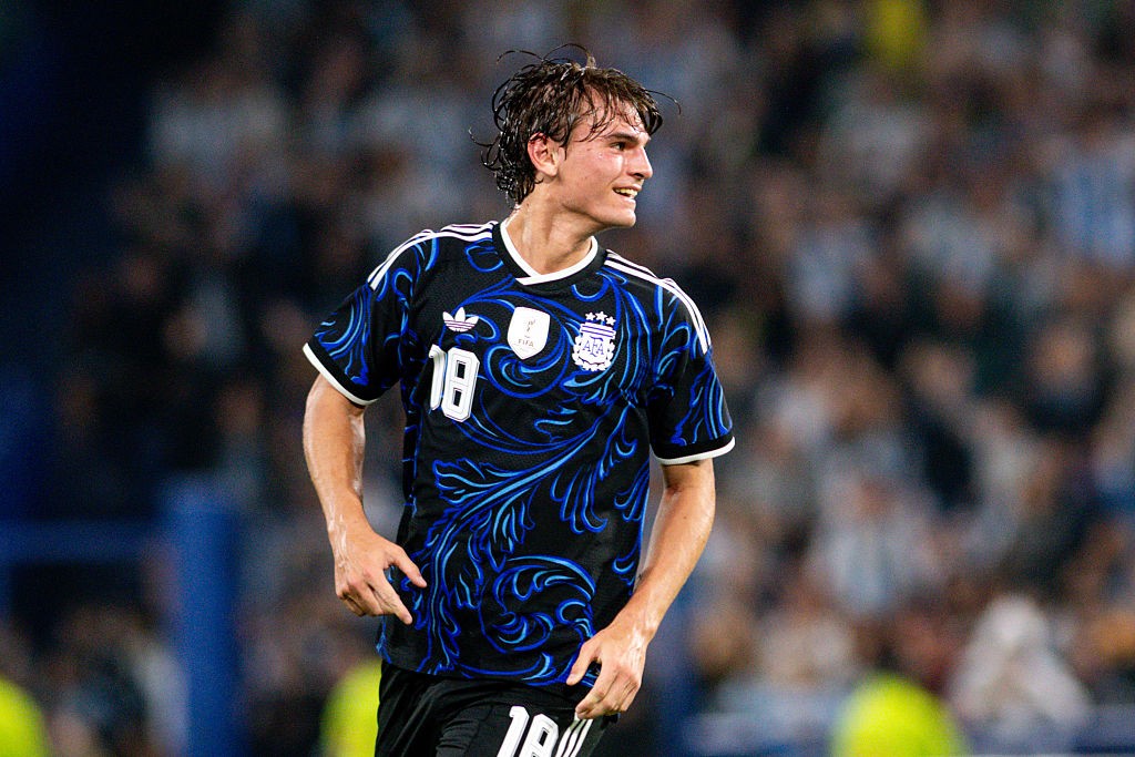 Nico Paz preocupa seleção da Argentina para a Copa do Mundo, afirma imprensa do país