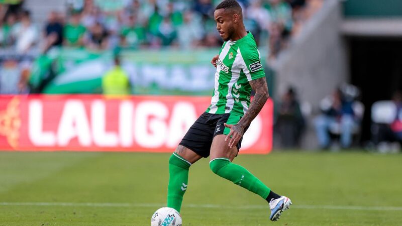 Ex-zagueiro do Flamengo entra na mira do Barcelona