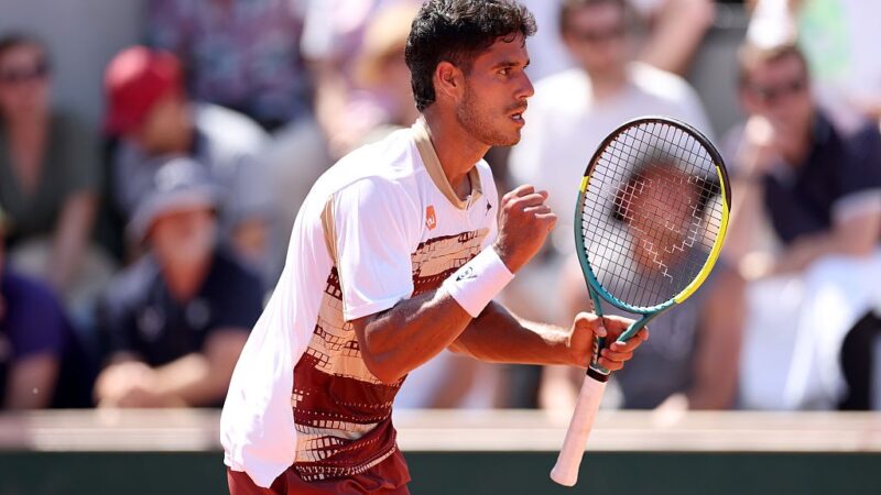 Paraguaio que reclamou de arbitragem feminina em Roland Garros é multado em R$ 380 mil