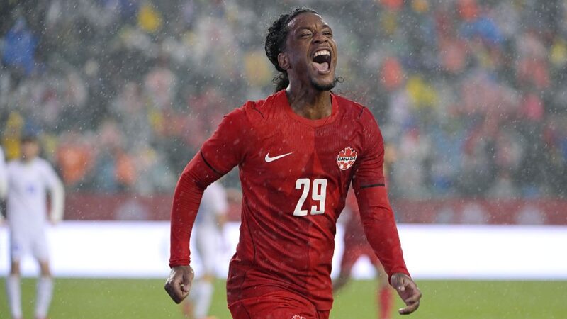Jogador do Canadá vence câncer raro e chega à Copa do Mundo