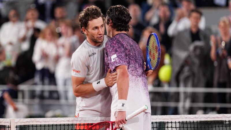 João Fonseca x Jakub Mensik em Roland Garros; veja horário e onde assistir
