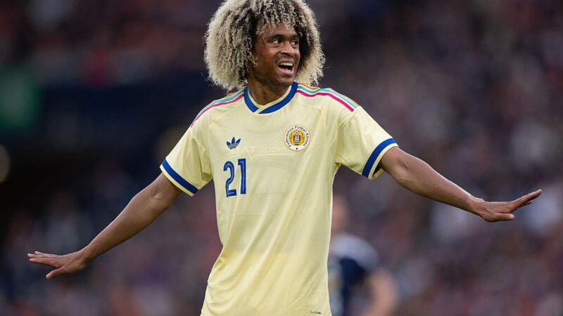Sucesso de vendas, camisa de Curaçao pode não ser usada na Copa do Mundo; entenda