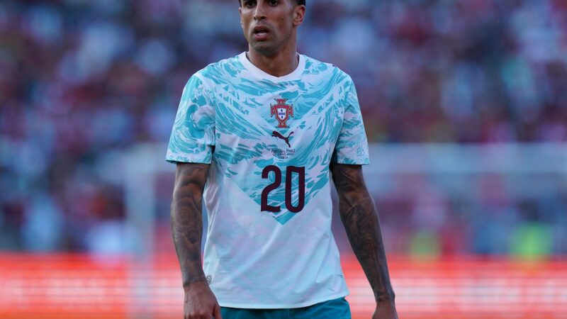 João Cancelo, de Portugal, chora ao recordar acidente que matou sua mãe: “Lembro do último grito dela”