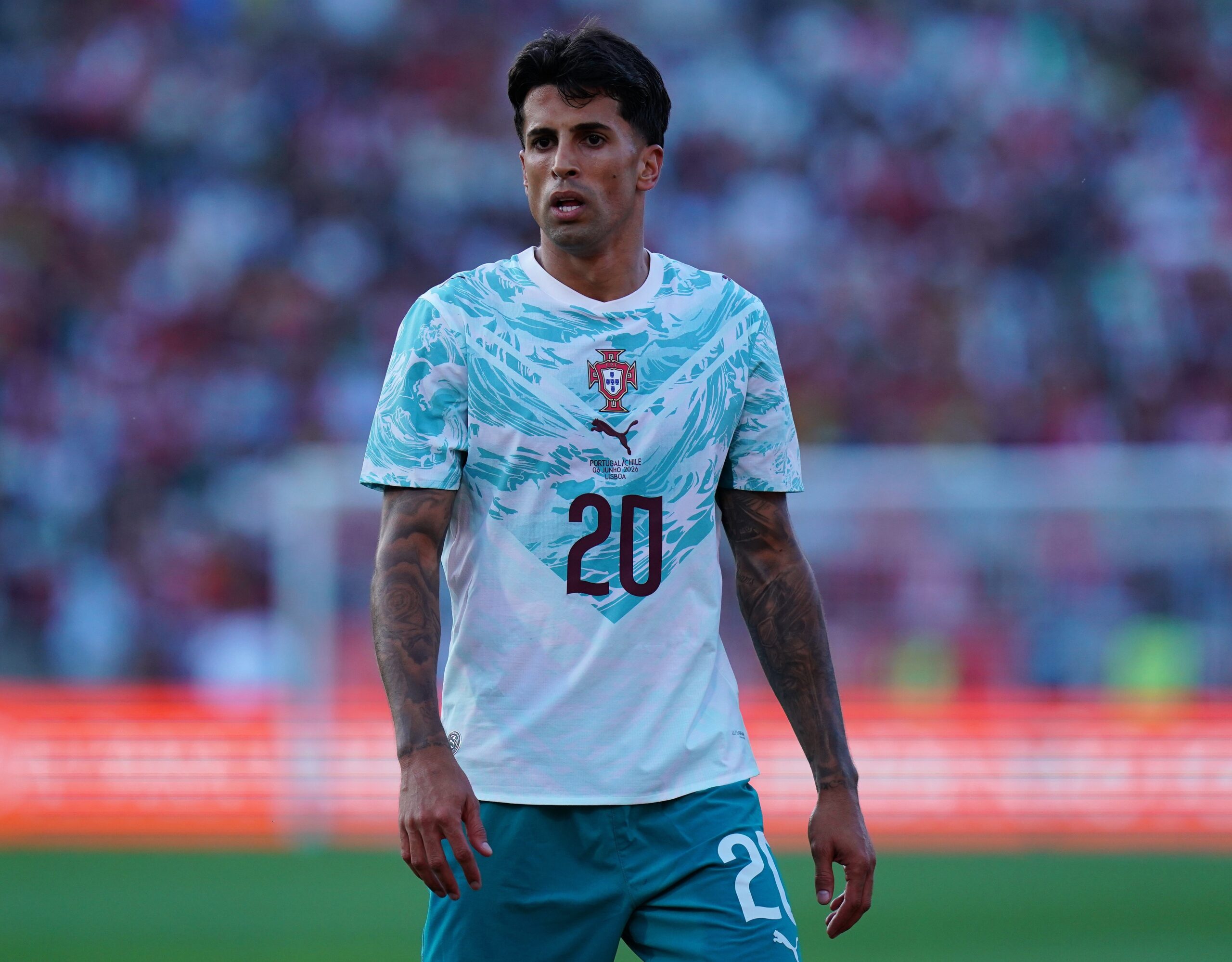 João Cancelo, de Portugal, chora ao recordar acidente que matou sua mãe: “Lembro do último grito dela”