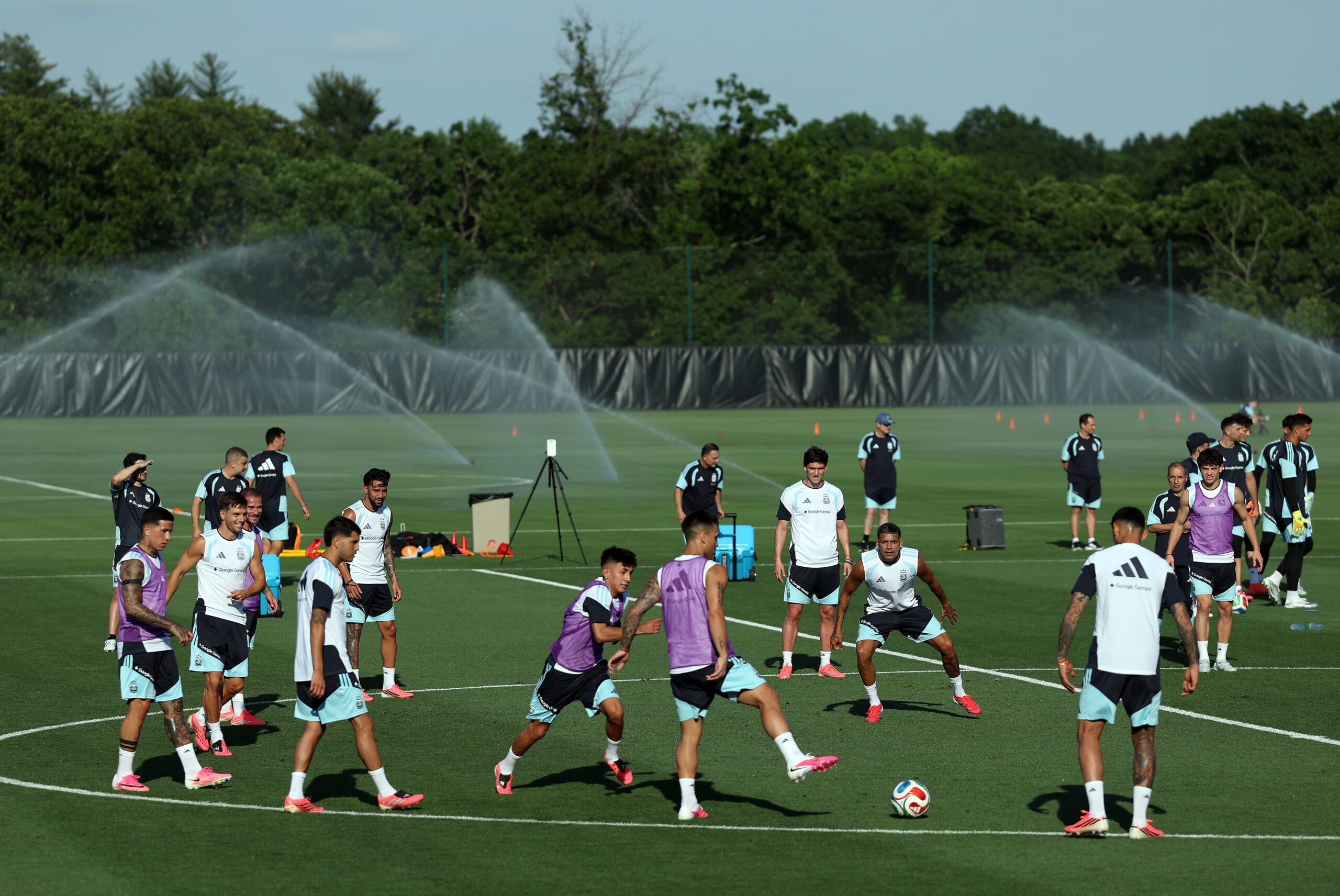 Argentina esboça time titular com dupla do Palmeiras para amistoso nos EUA