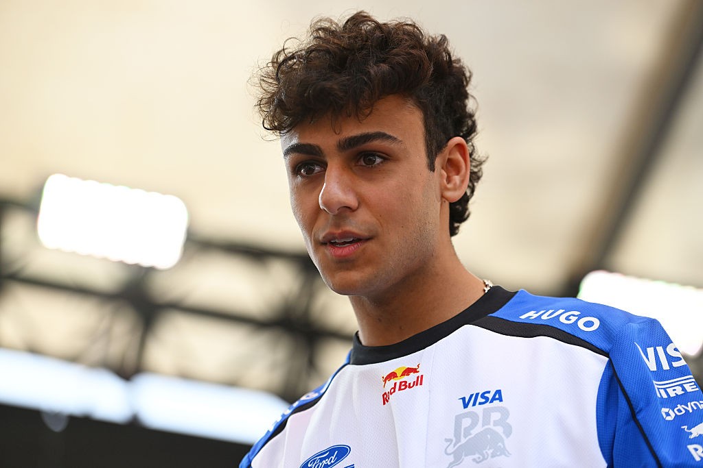 Único calouro da F1 2026, Lindblad cita desinteresse por glamour de Mônaco