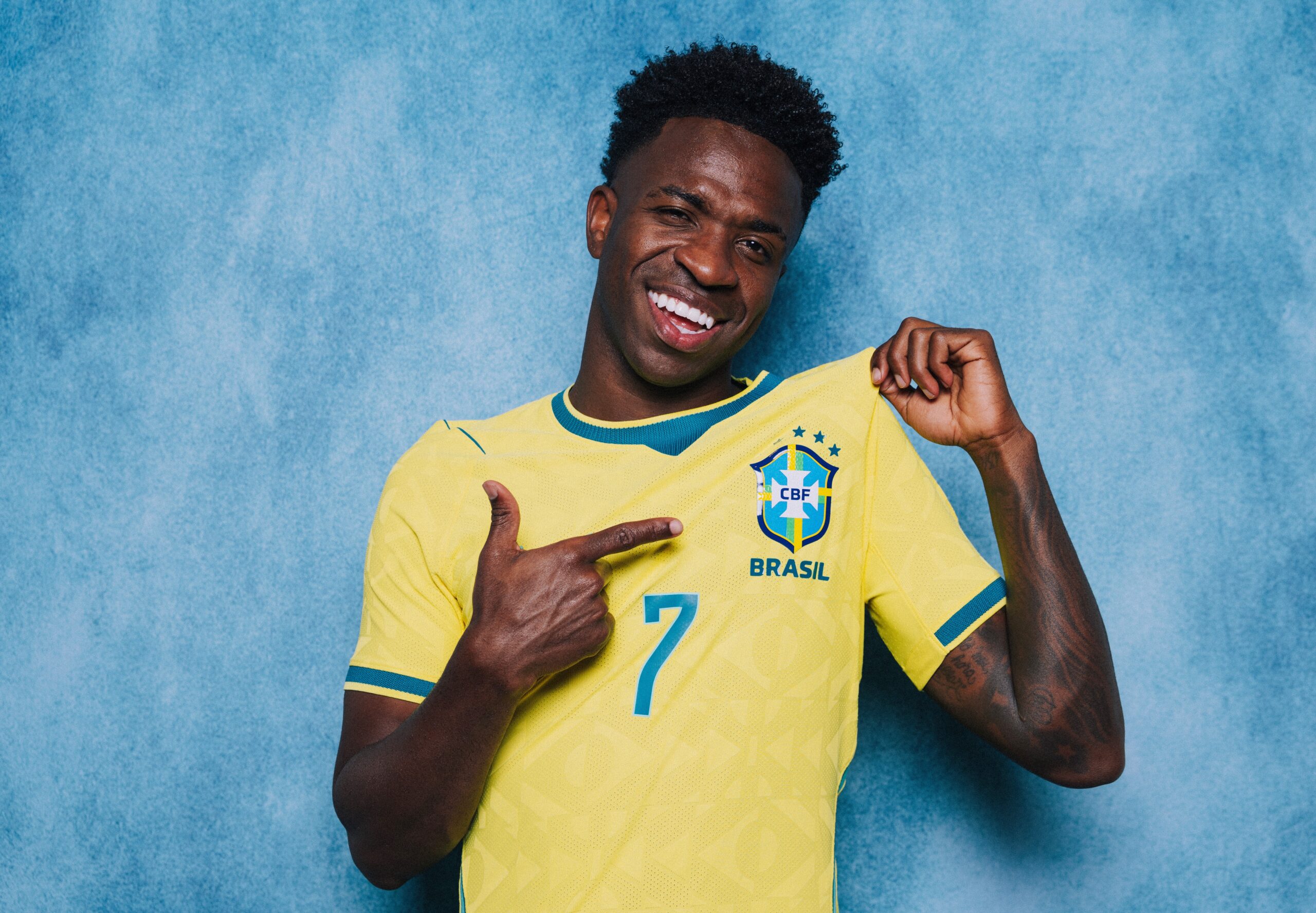 Portal americano aponta favorito para a Copa e coloca Brasil no top 5; veja o ranking