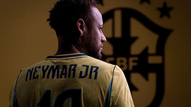 “Erro” em camisa oficial do Brasil com nome de Neymar viraliza nas redes; entenda