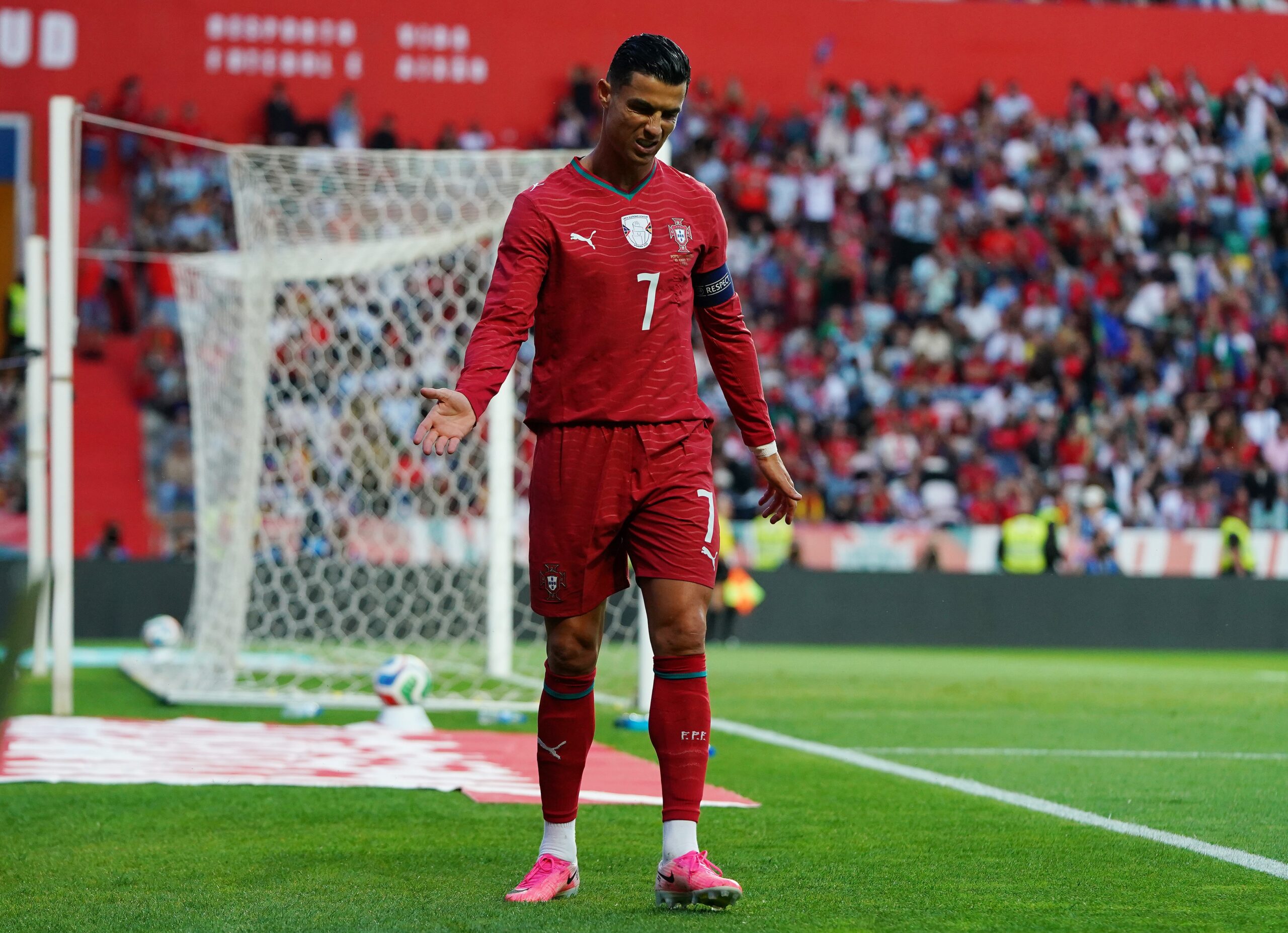 Cinco centímetros a mais? O que mudou em Cristiano Ronaldo ao longo das Copas do Mundo
