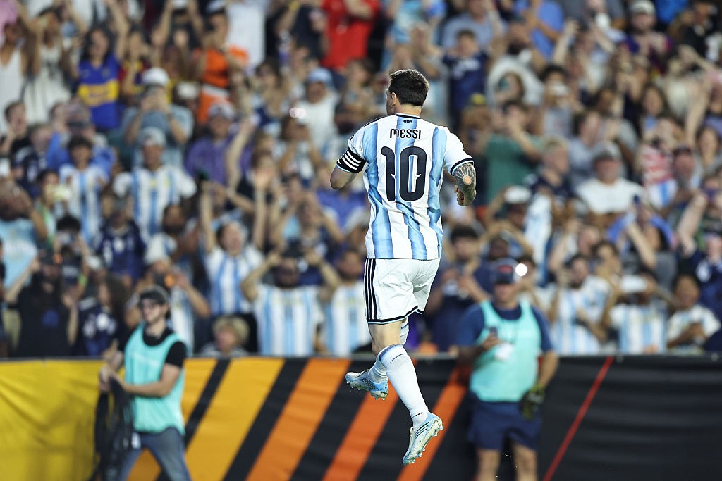 Análise: Argentina repete roteiro do ciclo e vence no último tango para a Copa com retorno de Messi