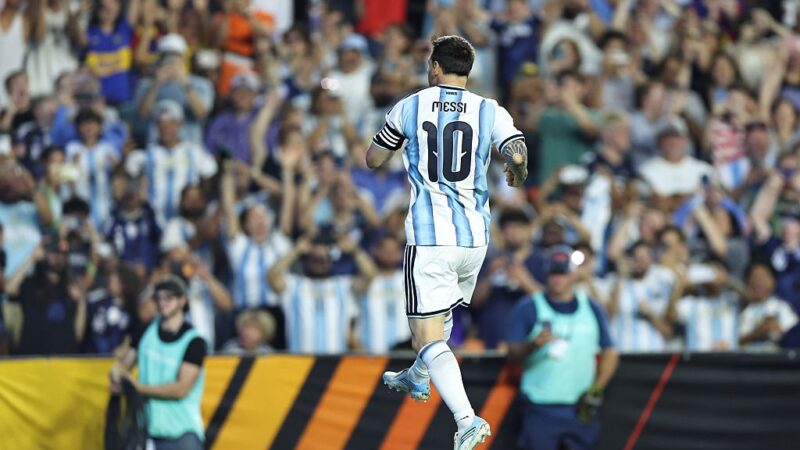Messi celebra volta a campo às vésperas da Copa: “Mais juntos que nunca”