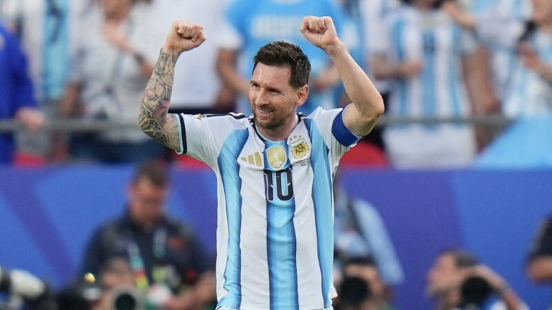 Messi comemora estreia da Argentina na Copa: “Orgulhoso de ver este grupo competir”