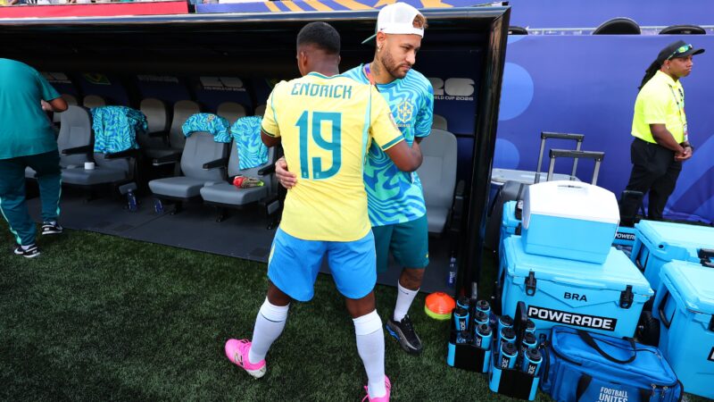 Jogo Falado flagra conversa de Endrick com Neymar: “Se pudesse, eu entrava”; veja vídeo